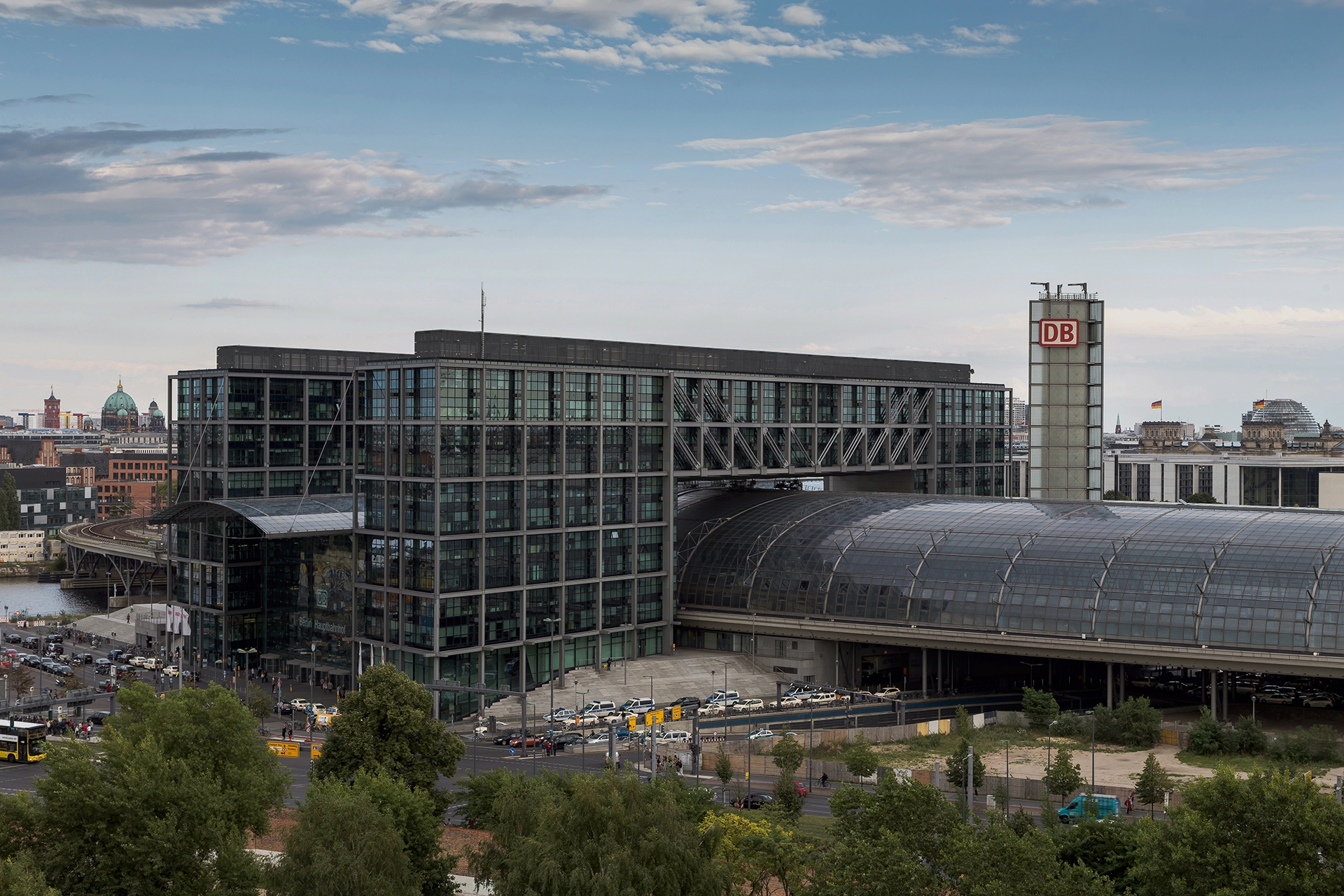 Der Berliner Hauptbahnhof, Architekt Meinhard von Gerkan, Aufnahme von 2015